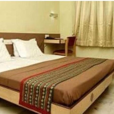 Hotel Chandrawali By Wb Inn Ballia Exterior foto